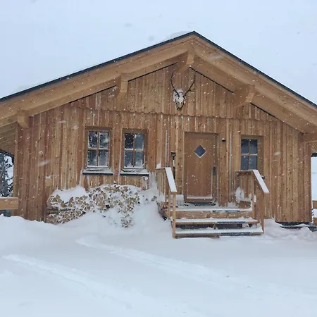 Jagdhuette Mit Kaminofen Und Sauna Vakantiehuis