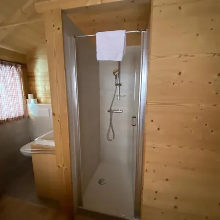 Jagdhuette Mit Kaminofen Und Sauna Vakantiehuis *