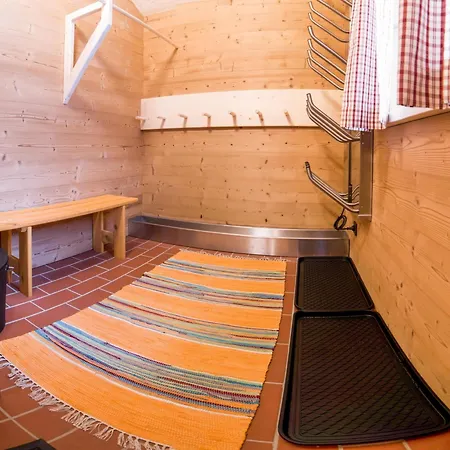 Jagdhuette Mit Kaminofen Und Sauna Vakantiehuis *